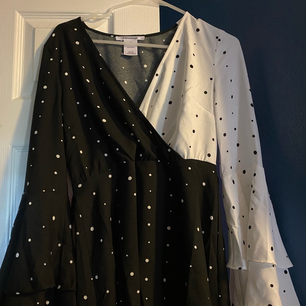 Never worn flowy black and white shirt/blouse